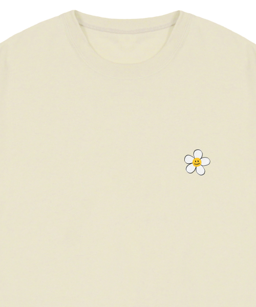 GRAVER（グレーバー）の「[ユニセックス]ペインティングスモールフラワードット半袖Tシャツ_サンドベージュ（Tシャツ/カットソー・レディース・ベージュ・MEDIUM/SMALL/LARGE/X-LARGE）」の3枚目の写真
