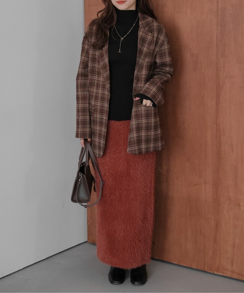 AMELY(エミリー)の「Iライン シャギーニットスカート(スカート・レディース・ブラック/ライトベージュ/ブラウン/テラコッタ・M/L)」の11枚目の写真