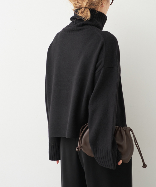 Deuxieme Classe（ドゥーズィエムクラス）の「追加 *Cropped タートルネック ニット（ニット/セーター・レディース・ブラック/ブラウン・FREE）」の5枚目の写真