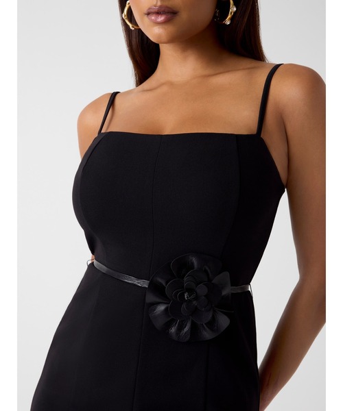 SL Blake Dress ワンピース ドレス | GUESS(ゲス) JAPAN 公式 SL Blake Dress ワンピース ドレス | GUESS(ゲス) JAPAN 公式
