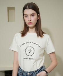 VLETI（ブレッティ）の「Main Logo Needlework T-shirt (Ivory)（Tシャツ/カットソー）」