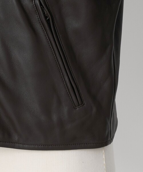 LOEFF(ロエフ)の「<LOEFF> ラムレザー バイカー ジャケット UNISEX(ライダースジャケット・レディース・ブラック/ダークブラウン・0/2/1/00)」の3枚目の写真