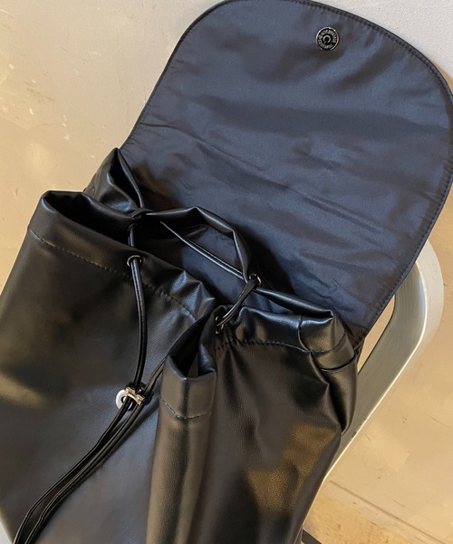 SPINNS（スピンズ）の「合皮ナップサック/刺繍ロゴ/ハトメ/大容量リュック/ユニセックス（バックパック/リュック・メンズ・ブラック・ONESIZE）」の20枚目の写真