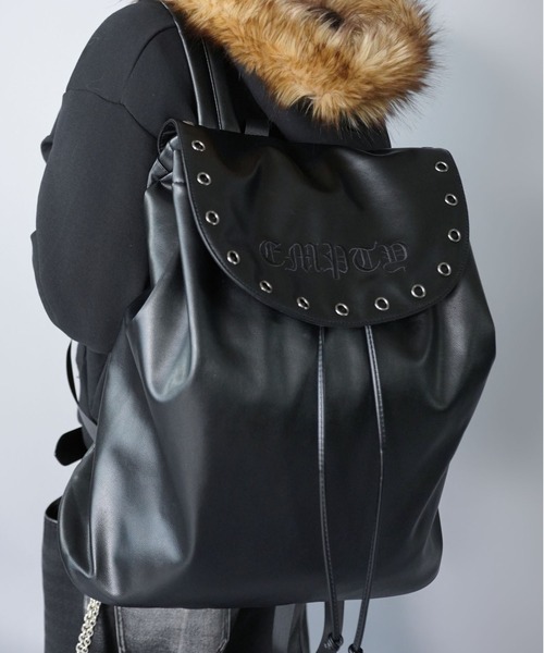 SPINNS（スピンズ）の「合皮ナップサック/刺繍ロゴ/ハトメ/大容量リュック/ユニセックス（バックパック/リュック・メンズ・ブラック・ONESIZE）」の16枚目の写真