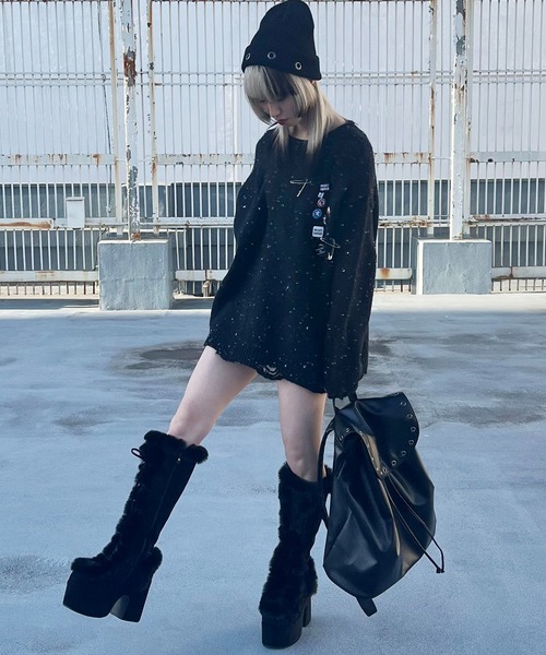 SPINNS（スピンズ）の「合皮ナップサック/刺繍ロゴ/ハトメ/大容量リュック/ユニセックス（バックパック/リュック・メンズ・ブラック・ONESIZE）」の9枚目の写真