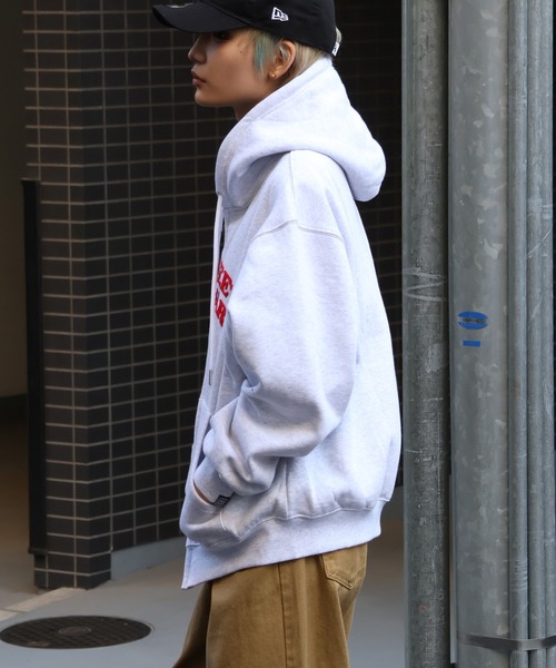 VISION STREET WEAR(ヴィジョンストリートウェア)の「【VISION STREET WEAR/ヴィジョンストリートウェア】Felt Arch ZIP Hoodie/フェルト パッチワークロゴ 配色 パーカー フーディー(パーカー・メンズ・グリーン系その他/ブラック/ライトグレー・L/M/LL)」の8枚目の写真