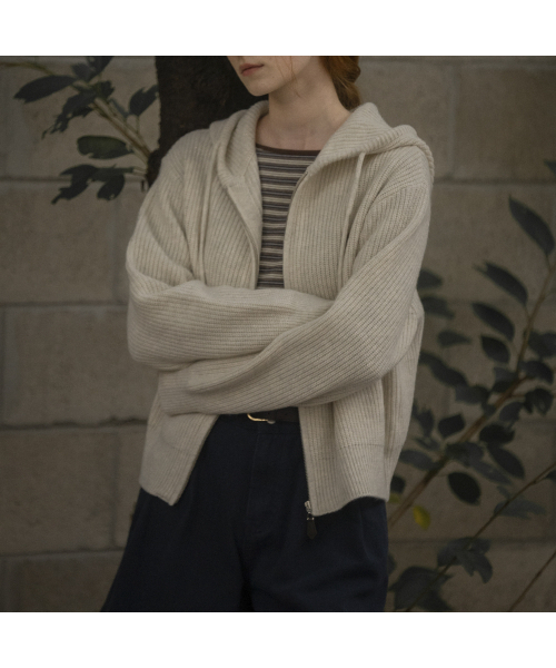 KNOWNBETTER（ノウンベター）の「Daily hood zip up knit cardigan_[2color]（カーディガン/ボレロ・レディース・チャコールグレー/アイボリー・FREE）」の11枚目の写真