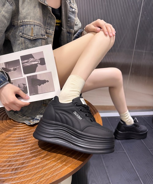 Lace Ladies（レースレディース）の「サイドロゴ レースアップ ボリューム 厚底 スニーカー（スニーカー・レディース・ブラック/ホワイト・22.5cm/23cm/23.5cm/24cm/24.5cm）」の6枚目の写真