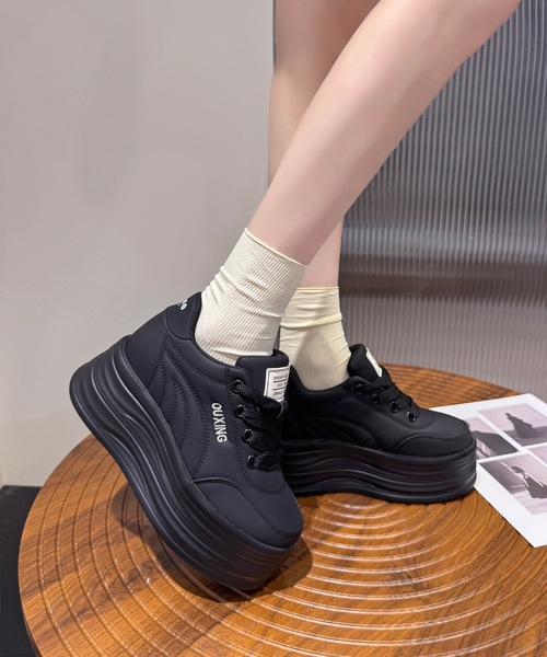 Lace Ladies（レースレディース）の「サイドロゴ レースアップ ボリューム 厚底 スニーカー（スニーカー・レディース・ブラック/ホワイト・22.5cm/23cm/23.5cm/24cm/24.5cm）」の8枚目の写真