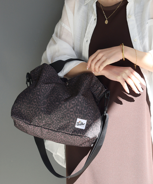 Drifter（ドリフター）の「《WEB限定追加2》【Drifter/ドリフター】CARRY ALL BAG レオパード（ショルダーバッグ・レディース・ブラック系その他/ホワイト×ホワイト・FREE）」の6枚目の写真