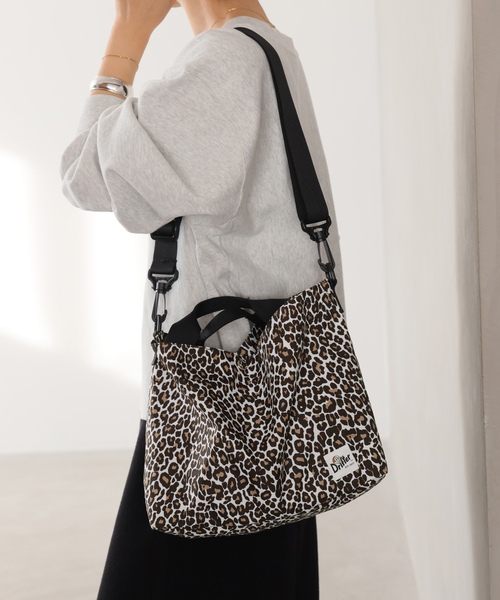 Drifter（ドリフター）の「《WEB限定追加2》【Drifter/ドリフター】CARRY ALL BAG レオパード（ショルダーバッグ・レディース・ブラック系その他/ホワイト×ホワイト・FREE）」の13枚目の写真