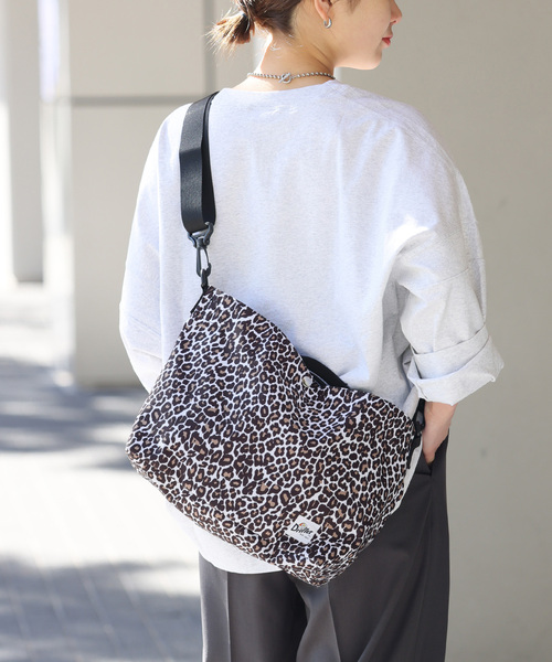 Drifter（ドリフター）の「《WEB限定追加2》【Drifter/ドリフター】CARRY ALL BAG レオパード（ショルダーバッグ・レディース・ブラック系その他/ホワイト×ホワイト・FREE）」の14枚目の写真