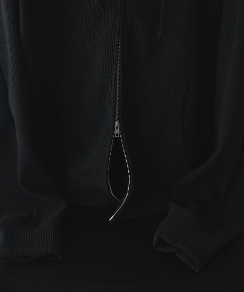 remer（リメール）の「ハイゲージプリーツジップパーカー / high gauge pleats zip hoodie（パーカー・メンズ・ブラック系/オリーブ/ダークブルー・SMALL/X-SMALL/LARGE/MEDIUM）」の4枚目の写真