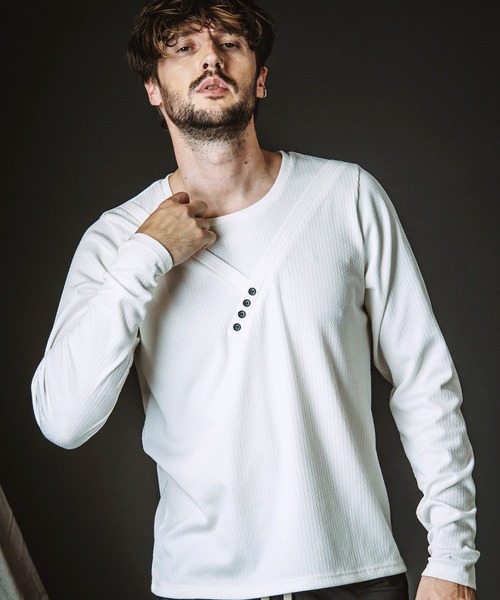 NO ID.（ノーアイディ）の「【NO ID.】Irregular Neck Pullover / イレギュラー ネック プルオーバー（Tシャツ/カットソー・メンズ・グレー/ブラック/ホワイト・2/1）」の2枚目の写真