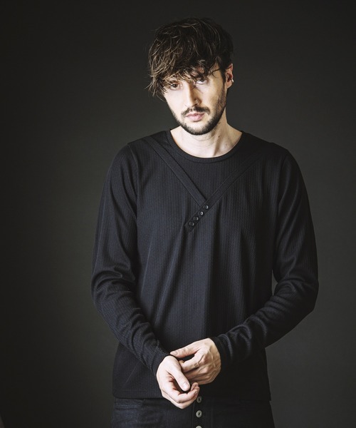 NO ID.（ノーアイディ）の「【NO ID.】Irregular Neck Pullover / イレギュラー ネック プルオーバー（Tシャツ/カットソー・メンズ・グレー/ブラック/ホワイト・2/1）」の16枚目の写真