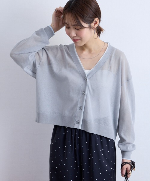 Aunely（オーネリー）の「【Aunely】透明感まとう シアー Vネックカーディガン/マシンウォッシャブル ＜YOSOOIシリーズ＞（カーディガン/ボレロ・レディース・ライトグリーン/モカ/ネイビー/グレー/ブラック/アイボリー/グレイッシュベージュ・M/L）」の3枚目の写真