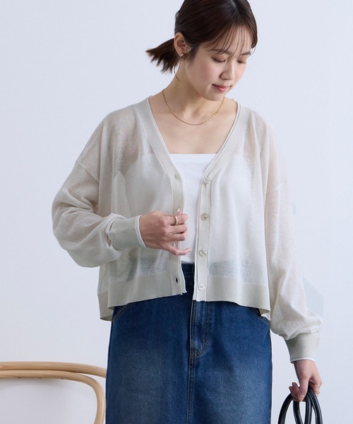 Aunely（オーネリー）の「【Aunely】透明感まとう シアー Vネックカーディガン/マシンウォッシャブル ＜YOSOOIシリーズ＞（カーディガン/ボレロ・レディース・ライトグリーン/モカ/ネイビー/グレー/ブラック/アイボリー/グレイッシュベージュ・M/L）」の5枚目の写真