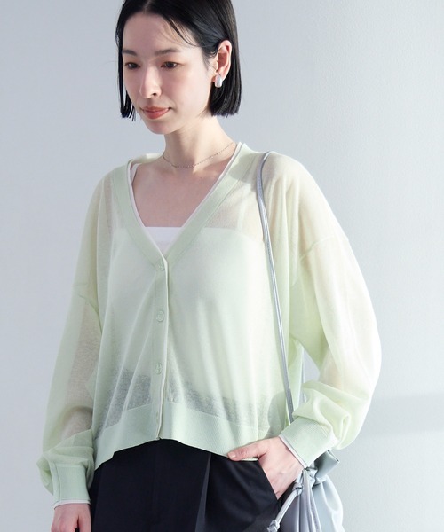Aunely（オーネリー）の「【Aunely】透明感まとう シアー Vネックカーディガン/マシンウォッシャブル ＜YOSOOIシリーズ＞（カーディガン/ボレロ・レディース・ライトグリーン/モカ/ネイビー/グレー/ブラック/アイボリー/グレイッシュベージュ・M/L）」の6枚目の写真
