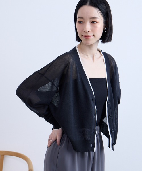 Aunely（オーネリー）の「【Aunely】透明感まとう シアー Vネックカーディガン/マシンウォッシャブル ＜YOSOOIシリーズ＞（カーディガン/ボレロ・レディース・ライトグリーン/モカ/ネイビー/グレー/ブラック/アイボリー/グレイッシュベージュ・M/L）」の14枚目の写真