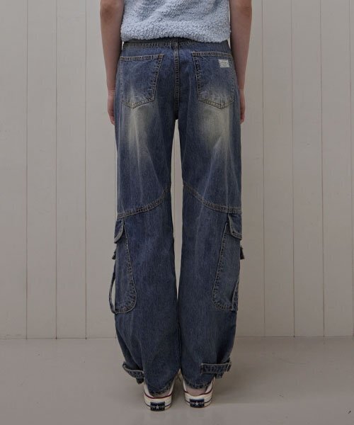 HAINT(ヘイント)の「ILLA CARGO STRAP WIDE PANTS(デニムパンツ・レディース・その他・S/M)」の4枚目の写真