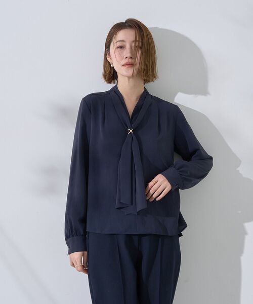 YECCA VECCA（イェッカヴェッカ）の「スカーフリング付きボウタイブラウス（シャツ/ブラウス・レディース・オフホワイト/サックスブルー/ピンク/ネイビー・FREE）」の5枚目の写真