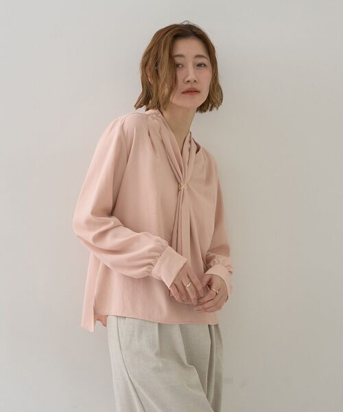 YECCA VECCA（イェッカヴェッカ）の「スカーフリング付きボウタイブラウス（シャツ/ブラウス・レディース・オフホワイト/サックスブルー/ピンク/ネイビー・FREE）」の21枚目の写真