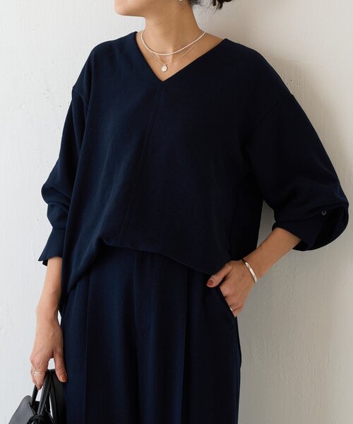 LIVETART（リヴェタート）の「《LIVETART》ヴィンテージジョーゼットVプルオーバー（シャツ/ブラウス・レディース・ネイビー/モカ・FREE）」の2枚目の写真