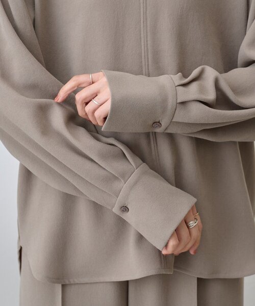 LIVETART（リヴェタート）の「《LIVETART》ヴィンテージジョーゼットVプルオーバー（シャツ/ブラウス・レディース・ネイビー/モカ・FREE）」の22枚目の写真