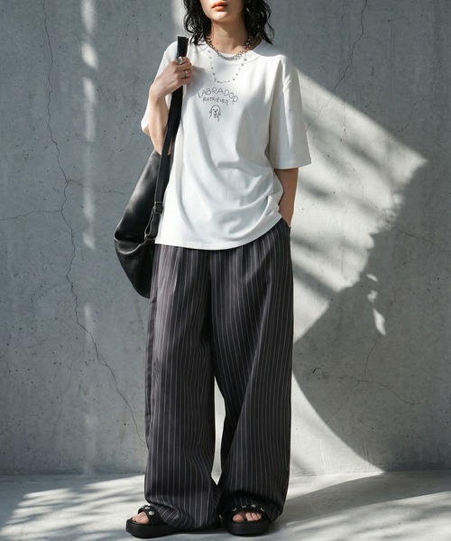 antiqua（アンティカ）の「クルーネック  犬モチーフ ロゴ Tシャツ（Tシャツ/カットソー・レディース・ホワイト/ブラック・ONESIZE）」の4枚目の写真