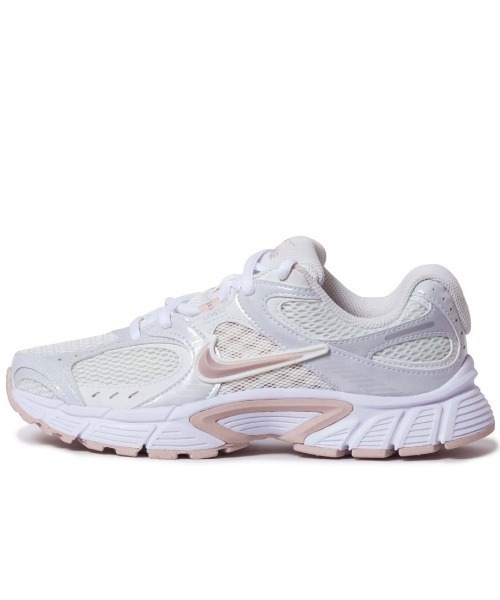 NIKE(ナイキ)の「ナイキ NIKE ナイキ V5 RNR(スニーカー・レディース・ホワイト・24.0cm/23.0cm/24.5cm/23.5cm/25.0cm)」の1枚目の写真