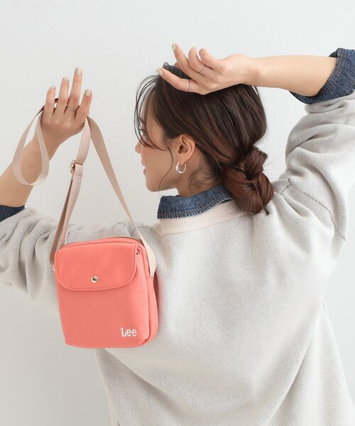 Lee（リー）の「【Lee別注／撥水】ミニショルダー（ショルダーバッグ・レディース・シルバー系7/ブラック系7/ライトオレンジ系1/アイボリー系7/ゴールド系7・00）」の4枚目の写真