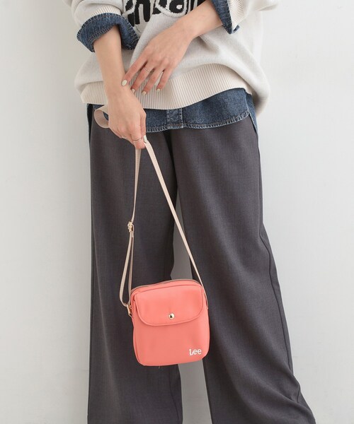 Lee（リー）の「【Lee別注／撥水】ミニショルダー（ショルダーバッグ・レディース・シルバー系7/ブラック系7/ライトオレンジ系1/アイボリー系7/ゴールド系7・00）」の12枚目の写真
