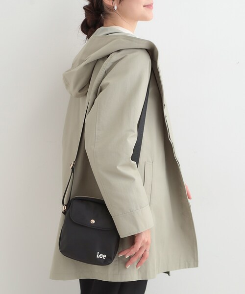 Lee（リー）の「【Lee別注／撥水】ミニショルダー（ショルダーバッグ・レディース・シルバー系7/ブラック系7/ライトオレンジ系1/アイボリー系7/ゴールド系7・00）」の14枚目の写真