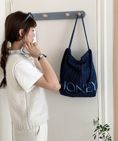 Vini(ヴィニ)の「【2サイズ展開】ストライプ ボーダー HONEY ロゴ トートバッグ(トートバッグ・レディース・ネイビー系2/ネイビー系1・FREE)」の17枚目の写真
