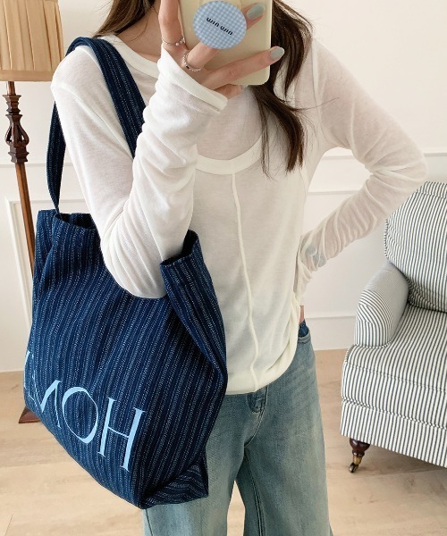 Vini(ヴィニ)の「【2サイズ展開】ストライプ ボーダー HONEY ロゴ トートバッグ(トートバッグ・レディース・ネイビー系2/ネイビー系1・FREE)」の3枚目の写真