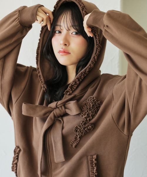 kutir（クティール）の「リボンフリルジップパーカー/ジップフーディ（パーカー・レディース・ブラウン/グレー・FREE）」の2枚目の写真