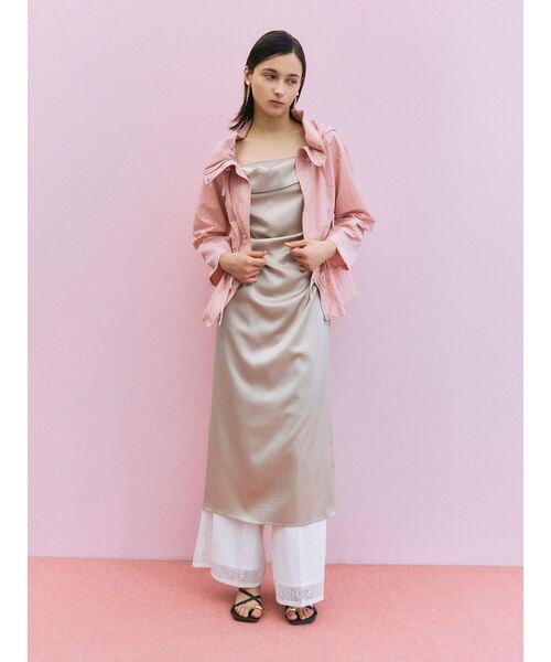 LAGUNAMOON(ラグナムーン)の「ハンマーサテンラペルキャミワンピース(ワンピース・レディース・ブラック/ベージュ・SMALL/MEDIUM)」の5枚目の写真