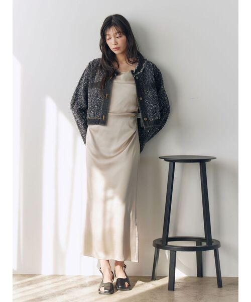 LAGUNAMOON(ラグナムーン)の「ハンマーサテンラペルキャミワンピース(ワンピース・レディース・ブラック/ベージュ・SMALL/MEDIUM)」の12枚目の写真