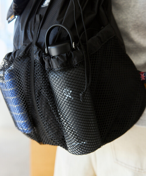 COBMASTER（コブマスター）の「Cobmaster × FREAK'S STORE/コブマスター × フリークスストア 別注 HUMMING PACK デイパック（バックパック/リュック・メンズ・ベージュ/チャコールグレー/ブラック/ラベンダー・ONE SIZE）」の16枚目の写真