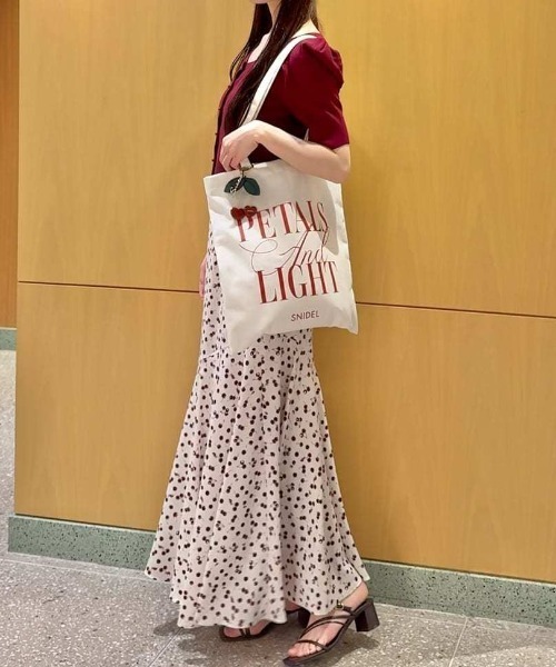 SNIDEL(スナイデル)の「タイプトート(トートバッグ・レディース・ホワイト/ダークネイビー/オレンジ・F)」の18枚目の写真