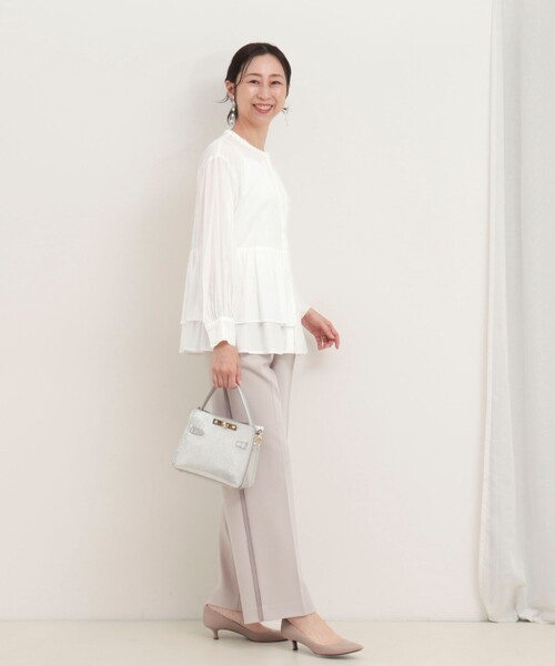 MICO COULIER（ミコクリエ）の「T/Rローンデザインヘムブラウス（シャツ/ブラウス・レディース・オフホワイト/ネイビー/ライトグリーン・38）」の12枚目の写真