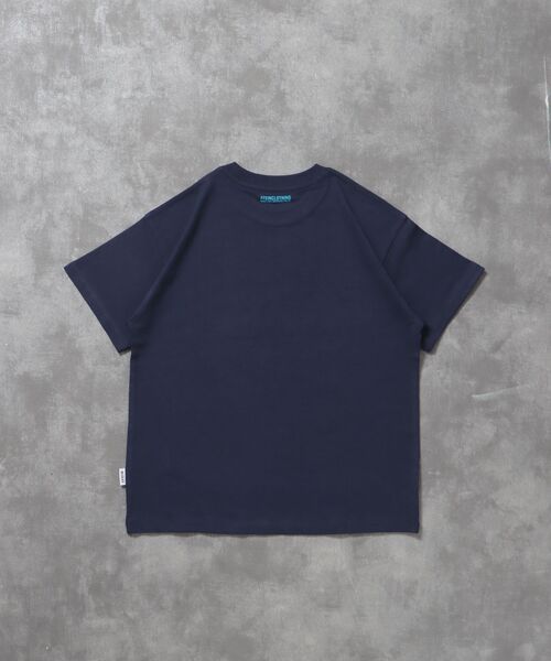 FFEIN(フェイン)の「【FFEIN(フェイン)】ぼかしメッセージロゴショート丈Tシャツ / Tシャツ クルーネック 半袖 プリント ぼかし 【短丈】(Tシャツ/カットソー・メンズ・ネイビー/レモンイエロー/レッド/ホワイト・LARGE/MEDIUM/SMALL)」の7枚目の写真