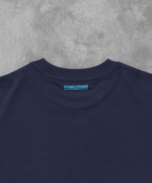 FFEIN(フェイン)の「【FFEIN(フェイン)】ぼかしメッセージロゴショート丈Tシャツ / Tシャツ クルーネック 半袖 プリント ぼかし 【短丈】(Tシャツ/カットソー・メンズ・ネイビー/レモンイエロー/レッド/ホワイト・LARGE/MEDIUM/SMALL)」の9枚目の写真