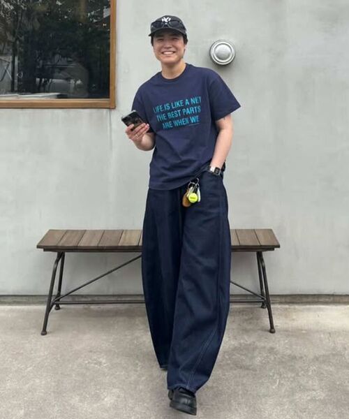 FFEIN(フェイン)の「【FFEIN(フェイン)】ぼかしメッセージロゴショート丈Tシャツ / Tシャツ クルーネック 半袖 プリント ぼかし 【短丈】(Tシャツ/カットソー・メンズ・ネイビー/レモンイエロー/レッド/ホワイト・LARGE/MEDIUM/SMALL)」の10枚目の写真