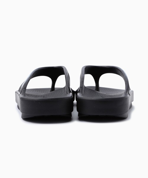 and wander(アンドワンダー)の「and wander/アンドワンダー×OOFOS/ウーフォス OOriginal recovery sandal グラフィックロゴ ウーフォーム リカバリーサンダル 2026年 夏 夏服(サンダル・メンズ・ブラック・26/27/28)」の14枚目の写真