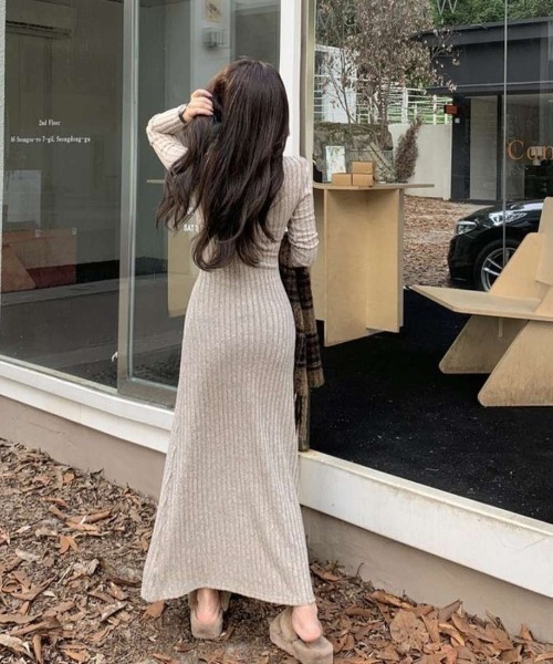 maison de LATIR(メゾンドラティール)の「大人スタイルをやさしく彩るニットワンピース(ワンピース・レディース・ベージュ/ブラック/グレー・FREE)」の7枚目の写真
