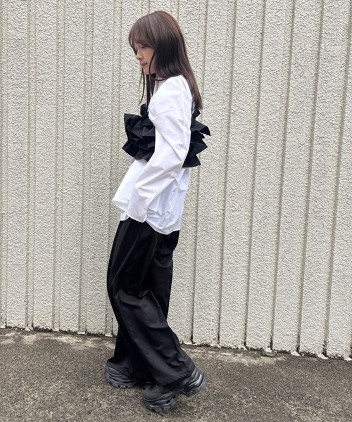 merrylatte（メリーラテ）の「FRILL BUSTIER【IROHANI】（キャミソール・レディース・アイボリー/ブラック・FREE）」の6枚目の写真