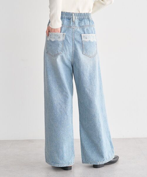 earth music&ecology（アースミュージックアンドエコロジー）の「ポケットレースデニムパンツ（デニムパンツ・レディース・ライトインディゴブルー・S/M）」の7枚目の写真
