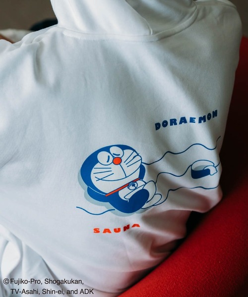 TETERA(テテラ)の「/TETERA×ドラえもん/UNISEX KIDS PULL SAUNA PARKA / ドラえもんプリント シャイニー加工 プルオーバー パーカー tete22-014,tete22-014-k(パーカー・レディース・スミクロ/グレー/オフホワイト・XL/L/110)」の6枚目の写真