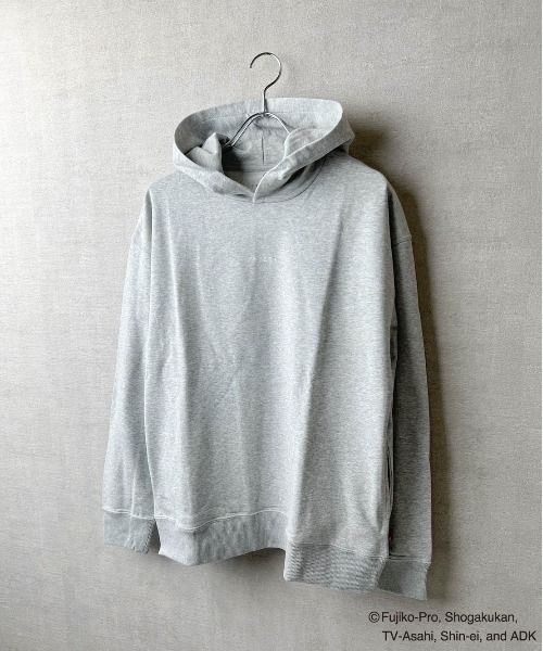 TETERA(テテラ)の「/TETERA×ドラえもん/UNISEX KIDS PULL SAUNA PARKA / ドラえもんプリント シャイニー加工 プルオーバー パーカー tete22-014,tete22-014-k(パーカー・レディース・スミクロ/グレー/オフホワイト・XL/L/110)」の13枚目の写真